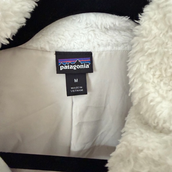 Patagonia Women's Cream Teddy Jacket - Picture 3 of 4